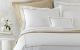https://www.janeleslieco.com/products/matouk-essex-champange-king-case-pair