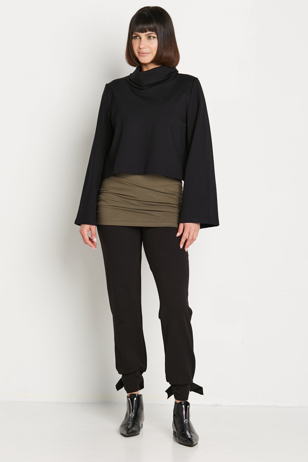 Planet - Scuba Crop Turtle Neck Top - Black