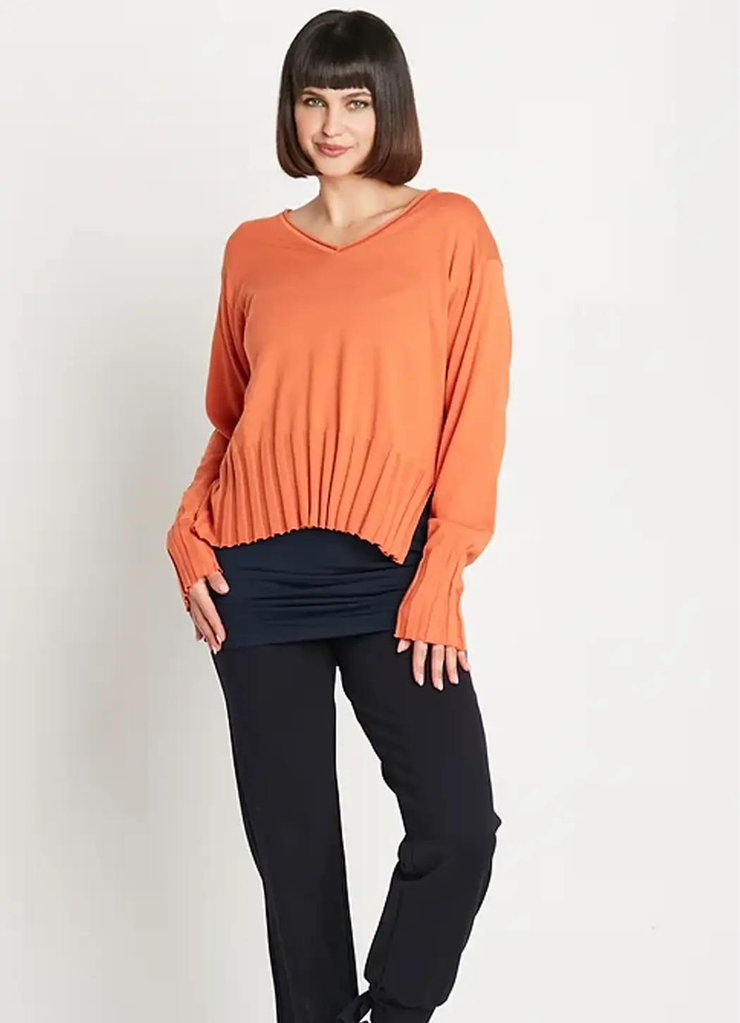 Planet - Cropped V-Neck Sweater - Pumpkin