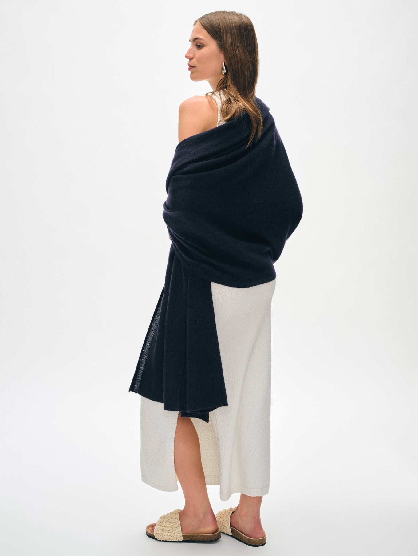 White + Warren - Cashmere Travel Wrap - Deep Navy