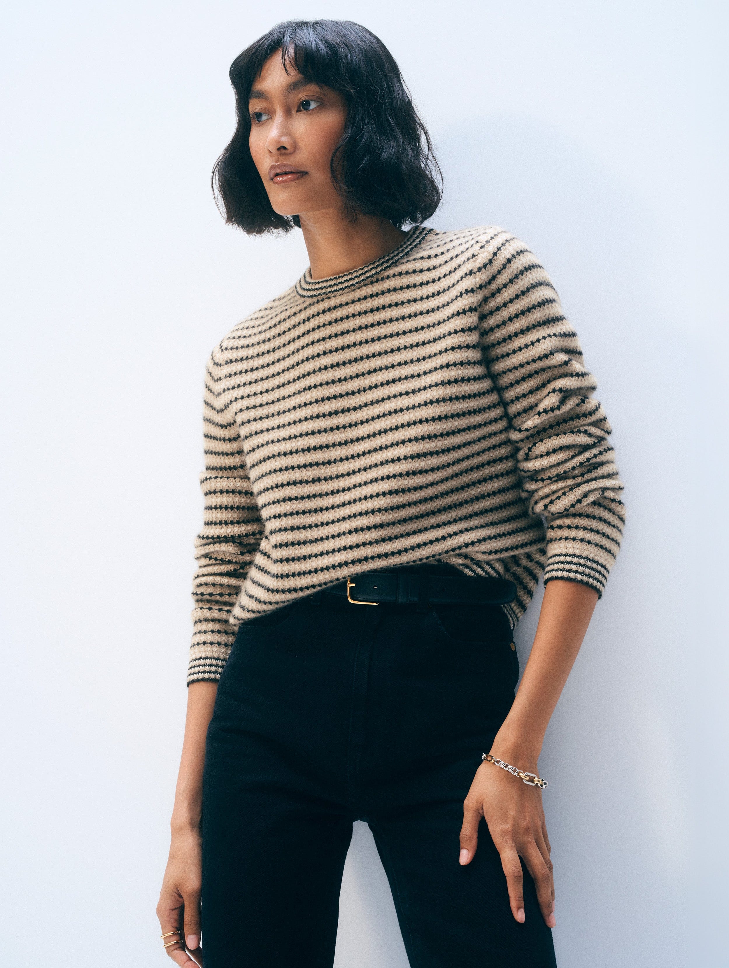 White and Warren Cashmere textured Stripe crew Nuetral