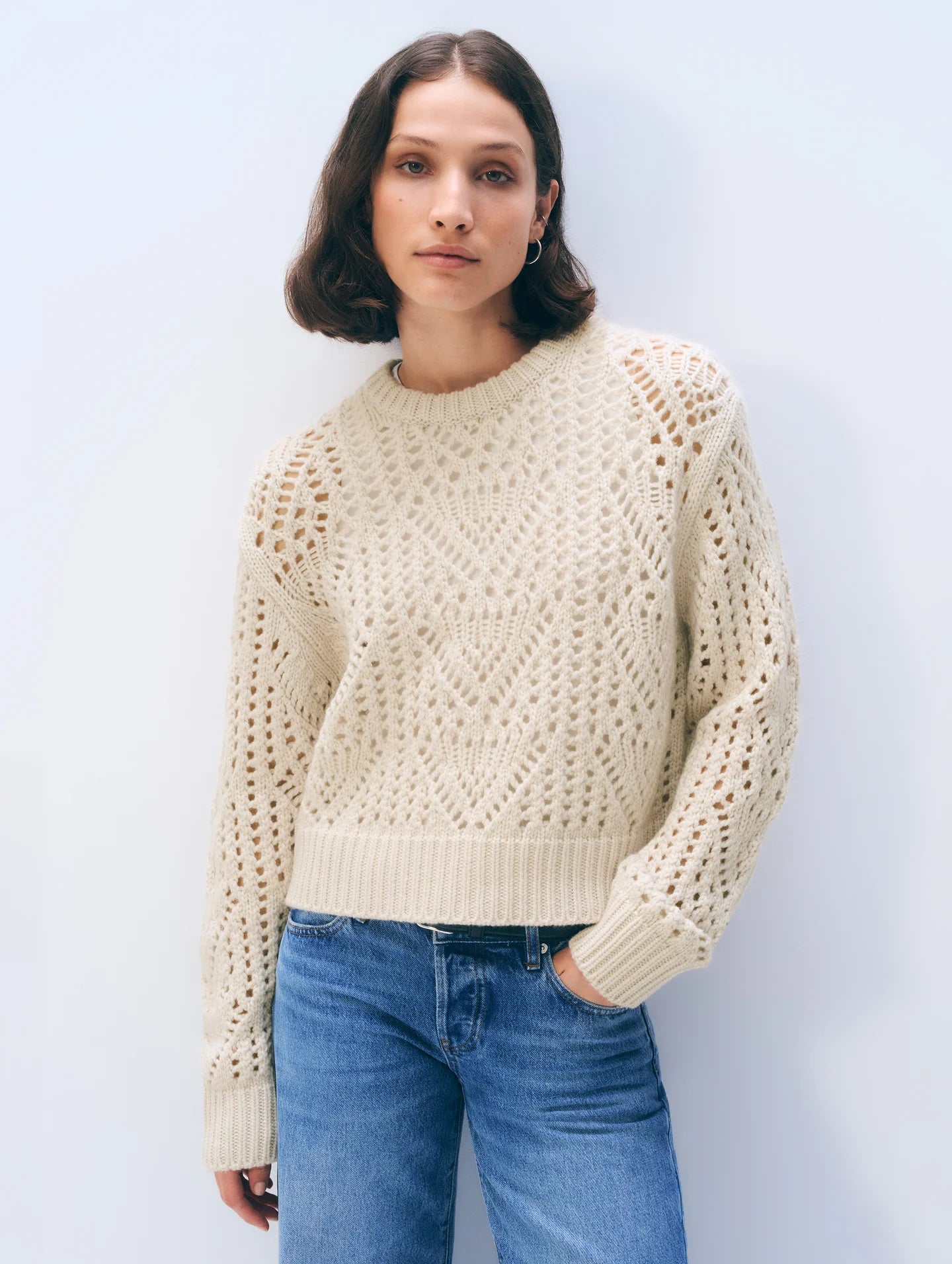 White + Warren- Cashmere Blend Crewneck- Ivory