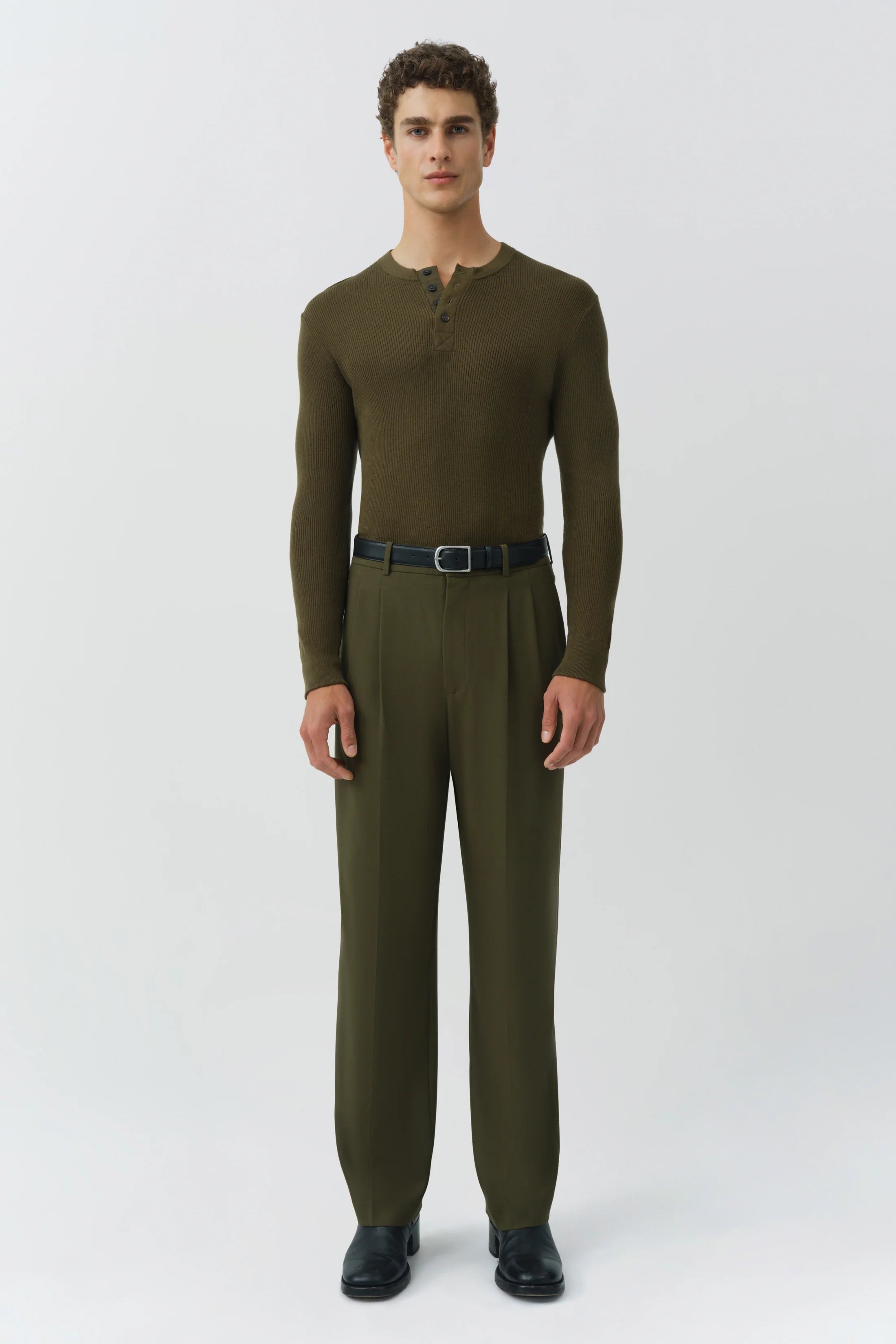 SIMKHAI - Hezekiah Classic Henley - Dark Olive