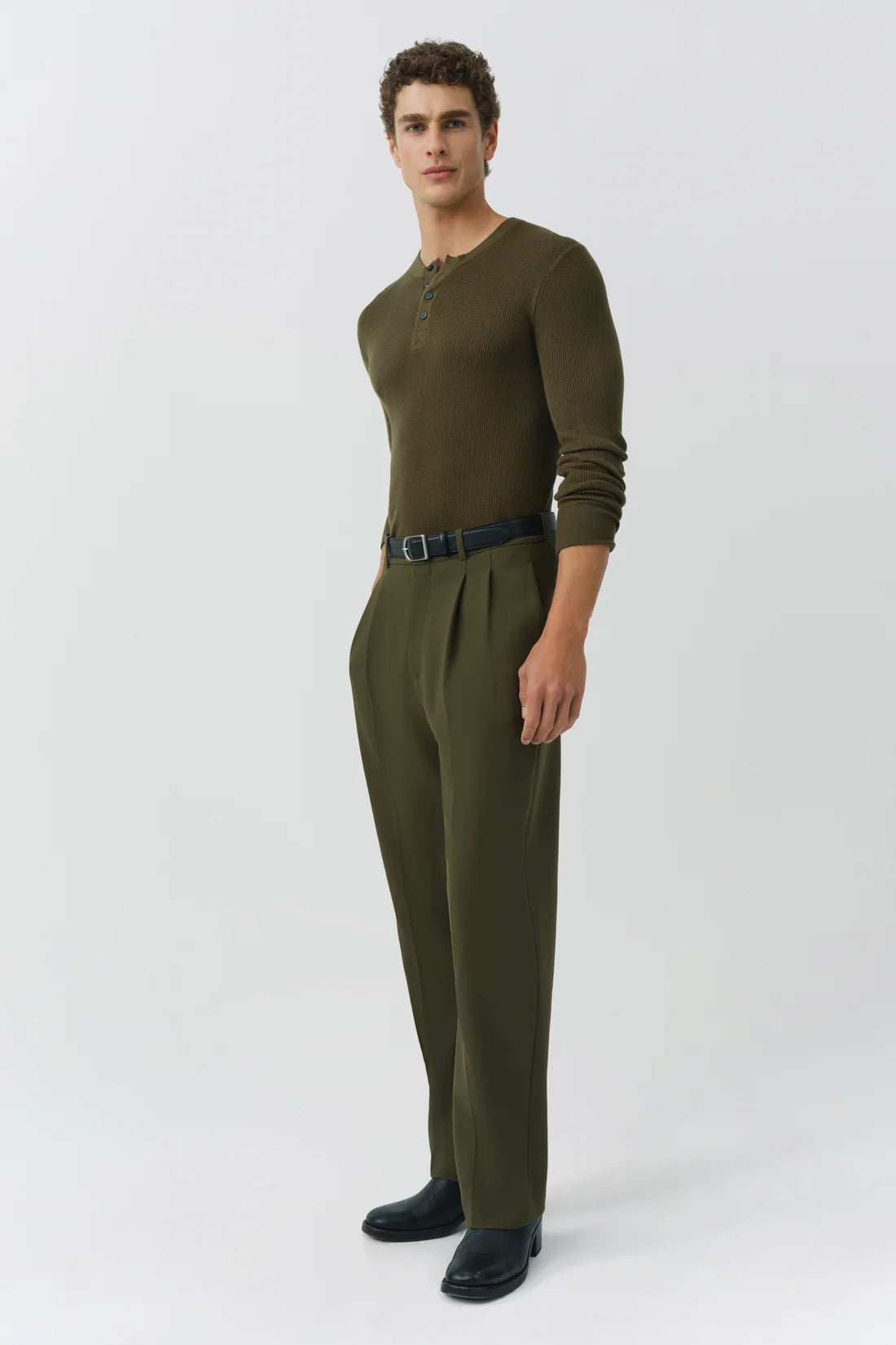 SIMKHAI - Hezekiah Classic Henley - Dark Olive