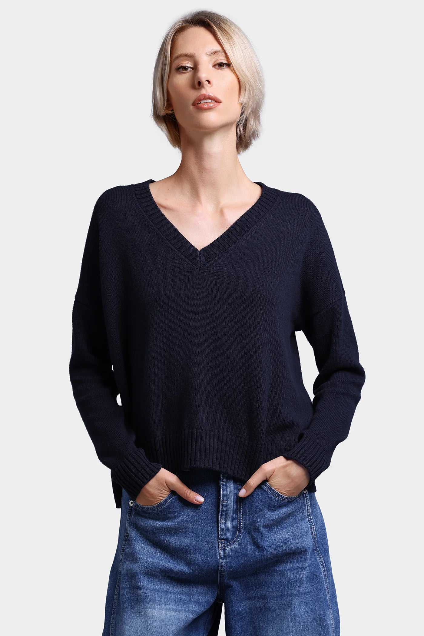 Minnie Rose Cotton Cashmere Boxy V Neck Top Navy