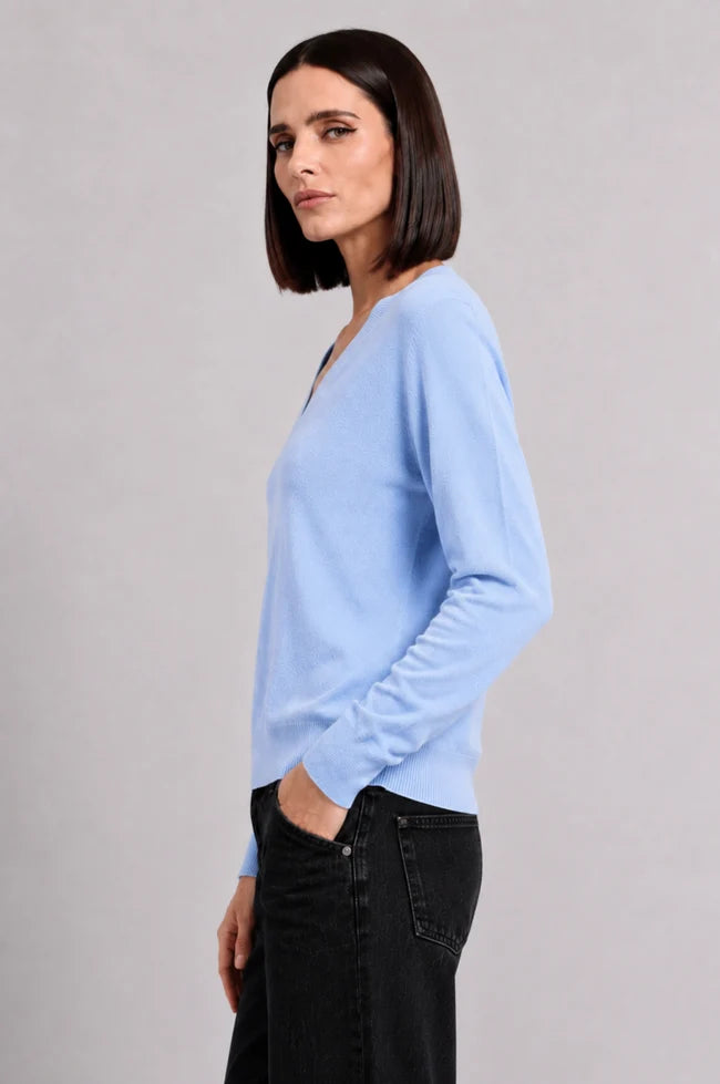 Minnie Rose- Cashmere LS Shrunken V  Neck- Nordic Sky