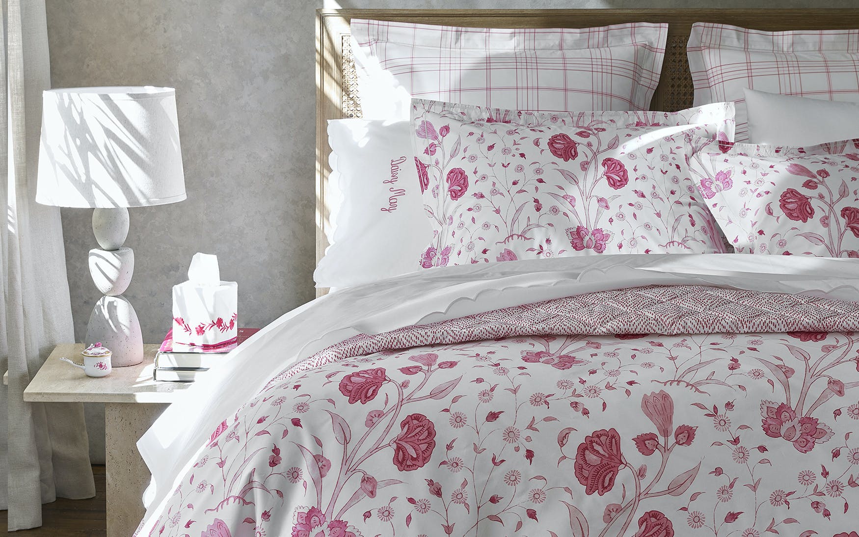 https://www.janeleslieco.com/products/copy-of-matouk-khilana-full-queen-quilt-poppy
