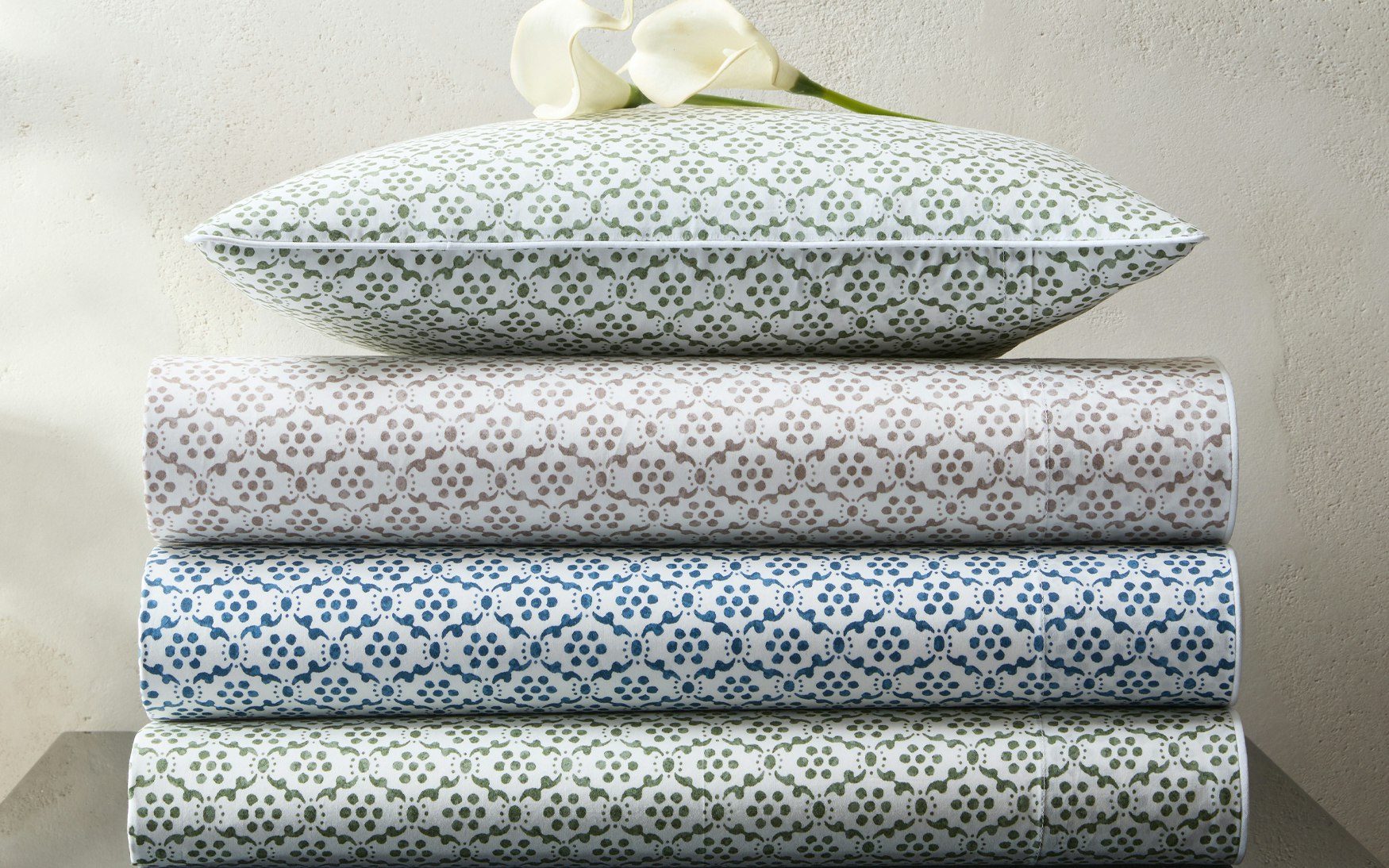 Matouk- Laksha Full/ Queen Quilt- Hemmed Edge- Oak