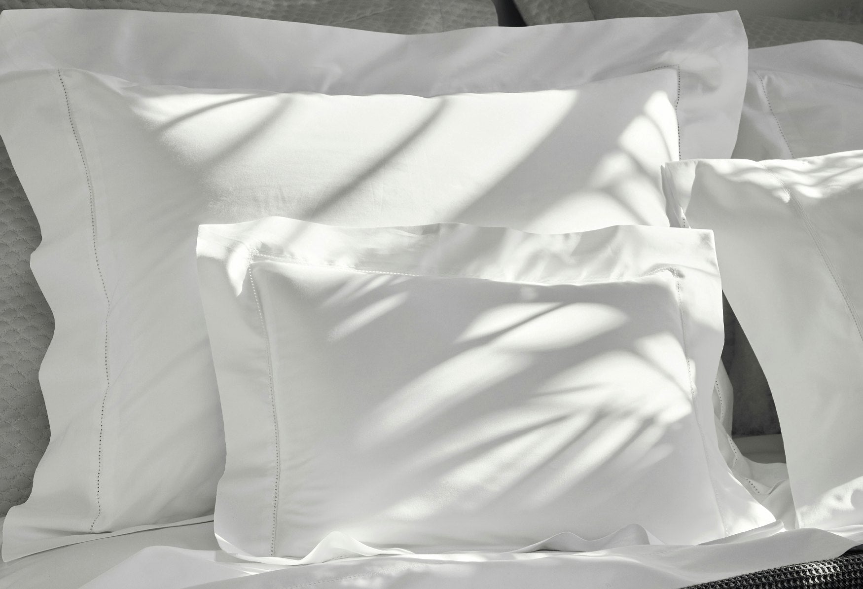 Matouk- Milano Hemstitch King Case Pair- Bone