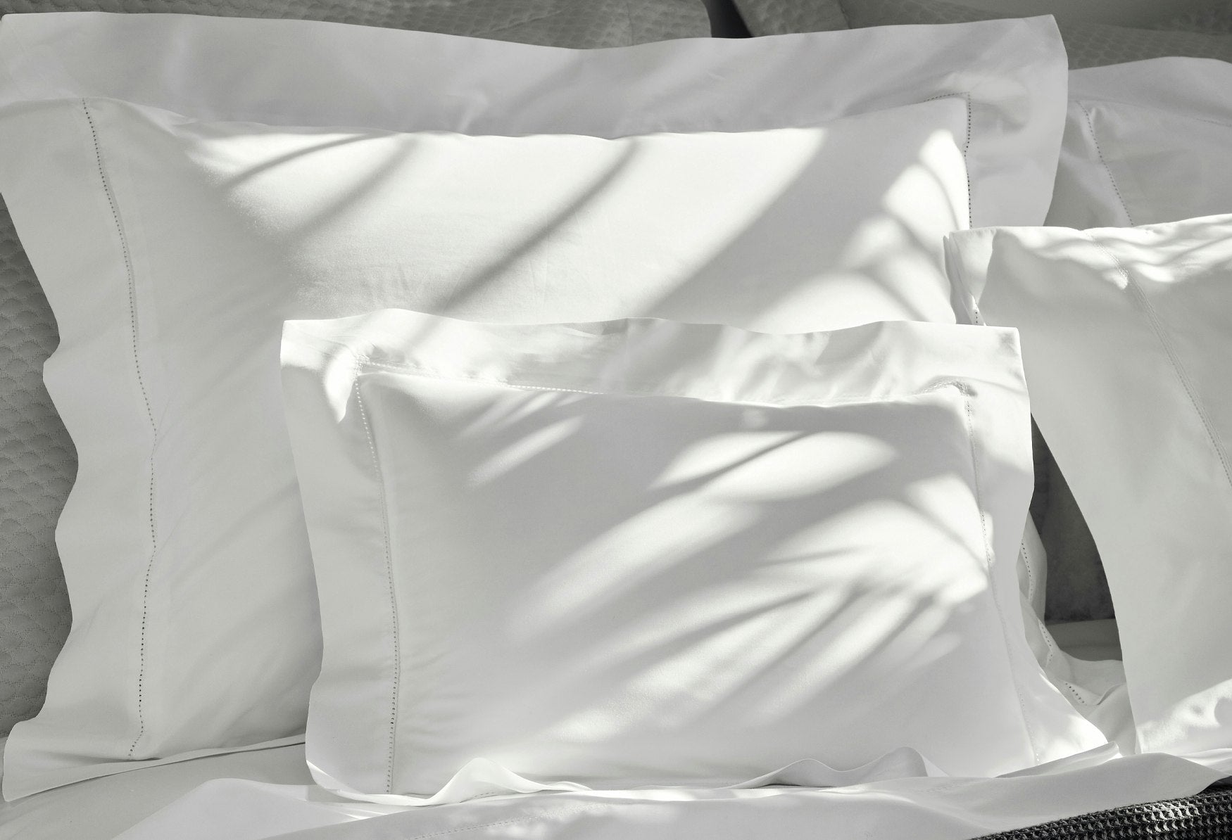 Matouk- Milano Queen Fitted Sheet- Pocket White