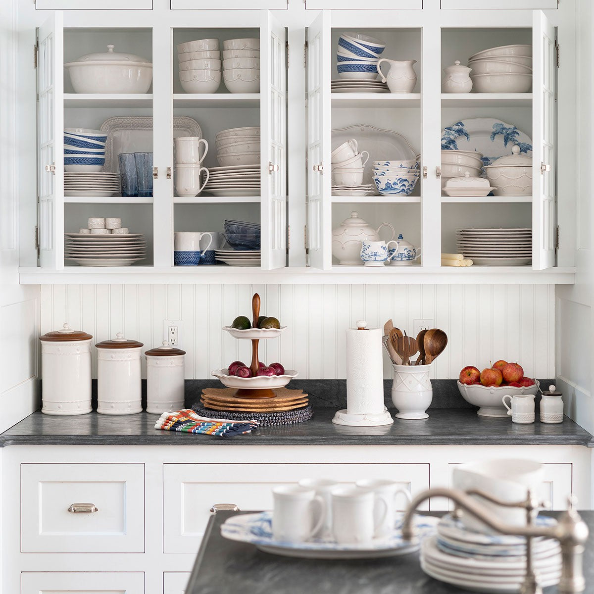 https://www.janeleslieco.com/products/juliska-berry-thread-whitewash-utensil-crock