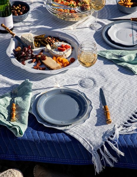https://www.janeleslieco.com/products/juliska-berry-thread-chambray-melamine-dessert-salad-plate