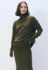 White + Warren- Cashmere Oversized Standneck - Deep Olive