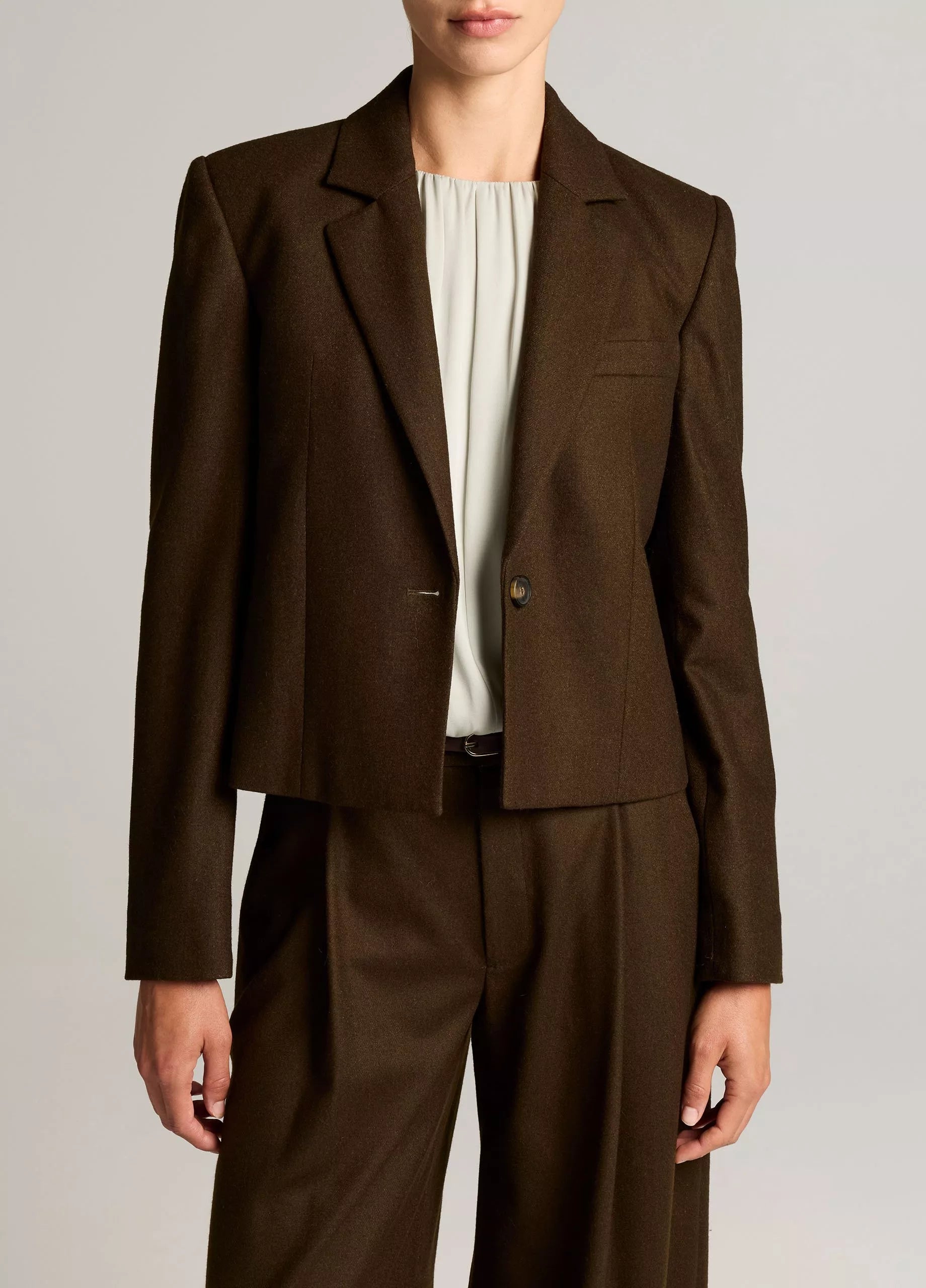 Vince- Soft Flannel Short Wool Blazer- Pinewood