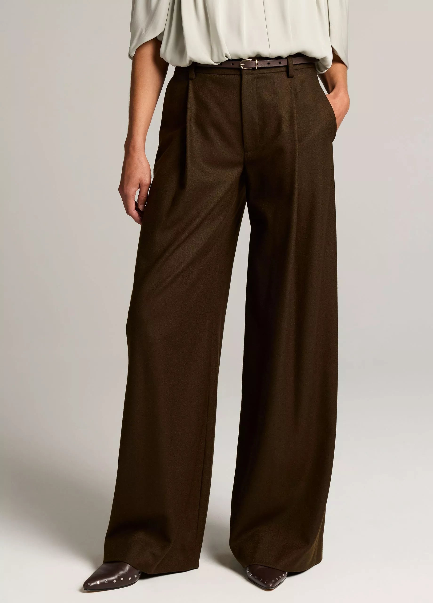 Vince- Camille Mid Waist Wide Leg Soft Flannel Trouser- Pinewood