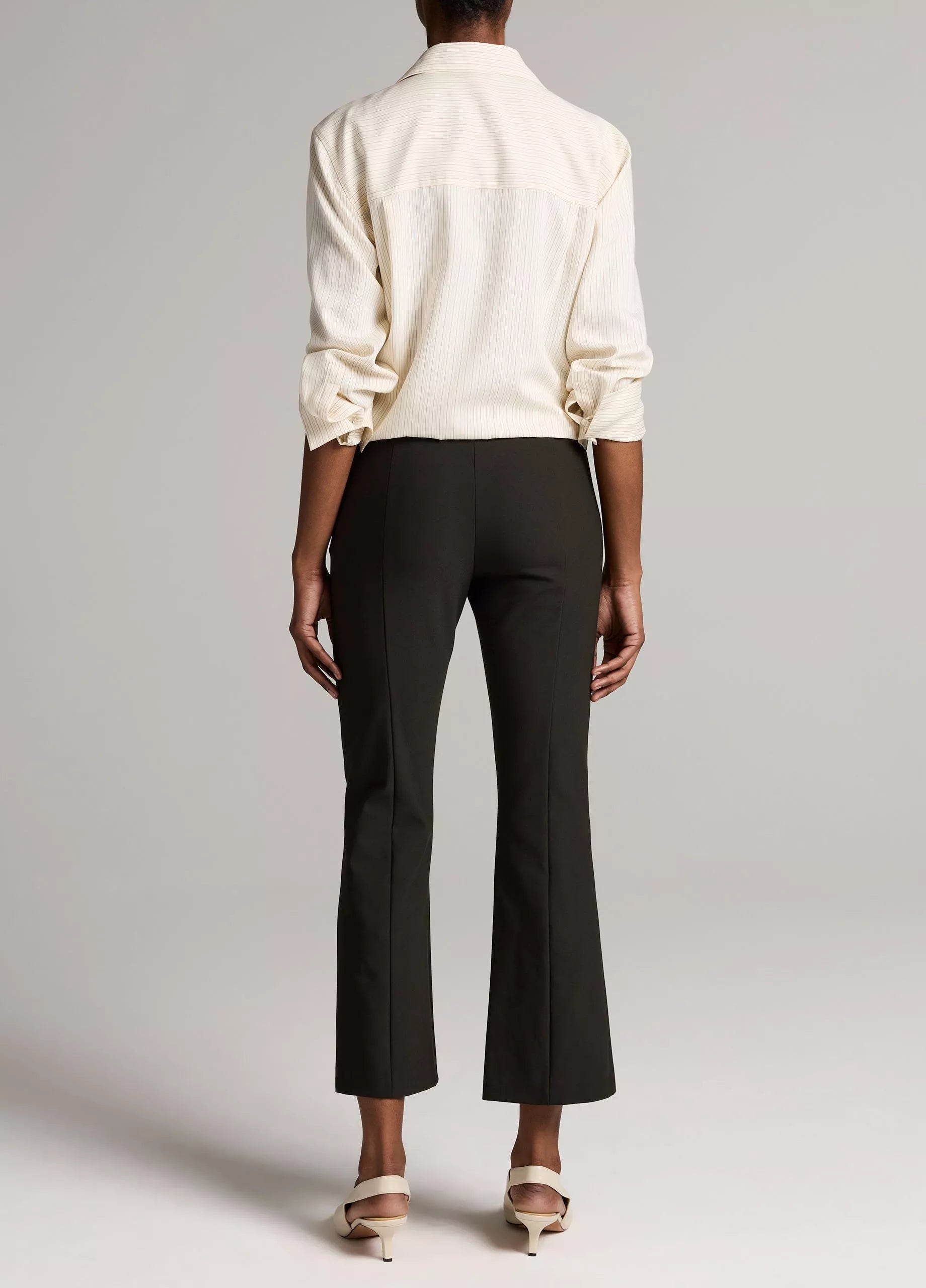 Vince- Niki Mid Rise Crop Flare Pant- Deep Forest