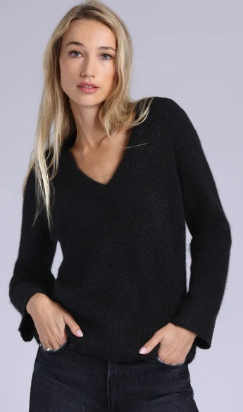 Minnie Rose - Cashmere Luxe Boucle Boxy V Neck - Black