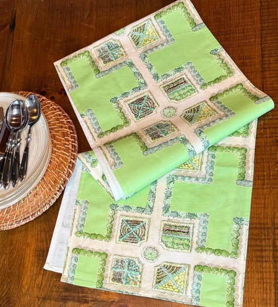 Ramsay Gourd - Parterre Table Runner in Meadow