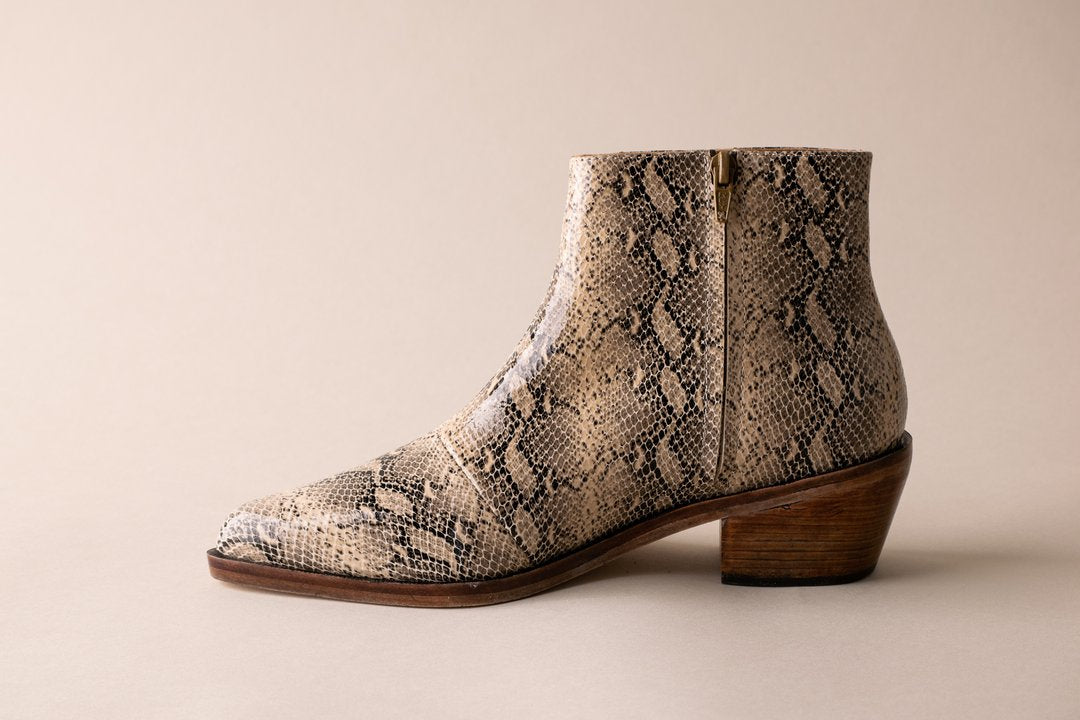 Huma Blanco - Women's Filipa Bootie - Bone Snake