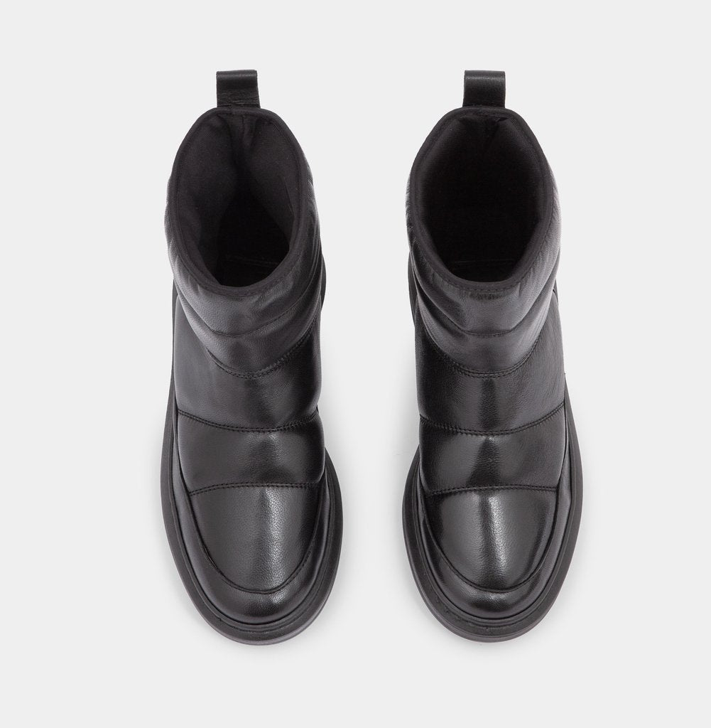 Ivylee - Women's Nappa Leather Moon Boot - Black