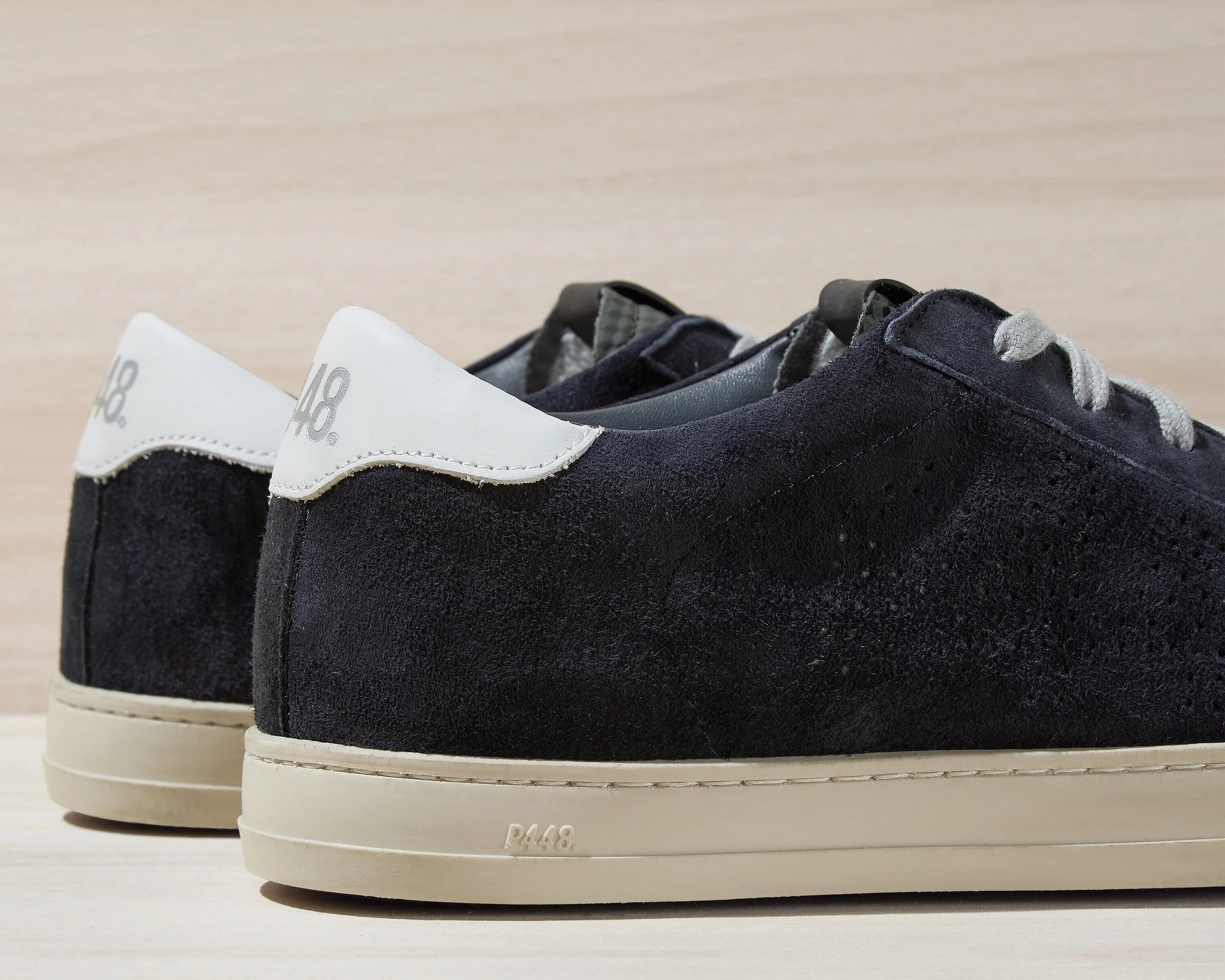 P448 - John Sneaker - Futura